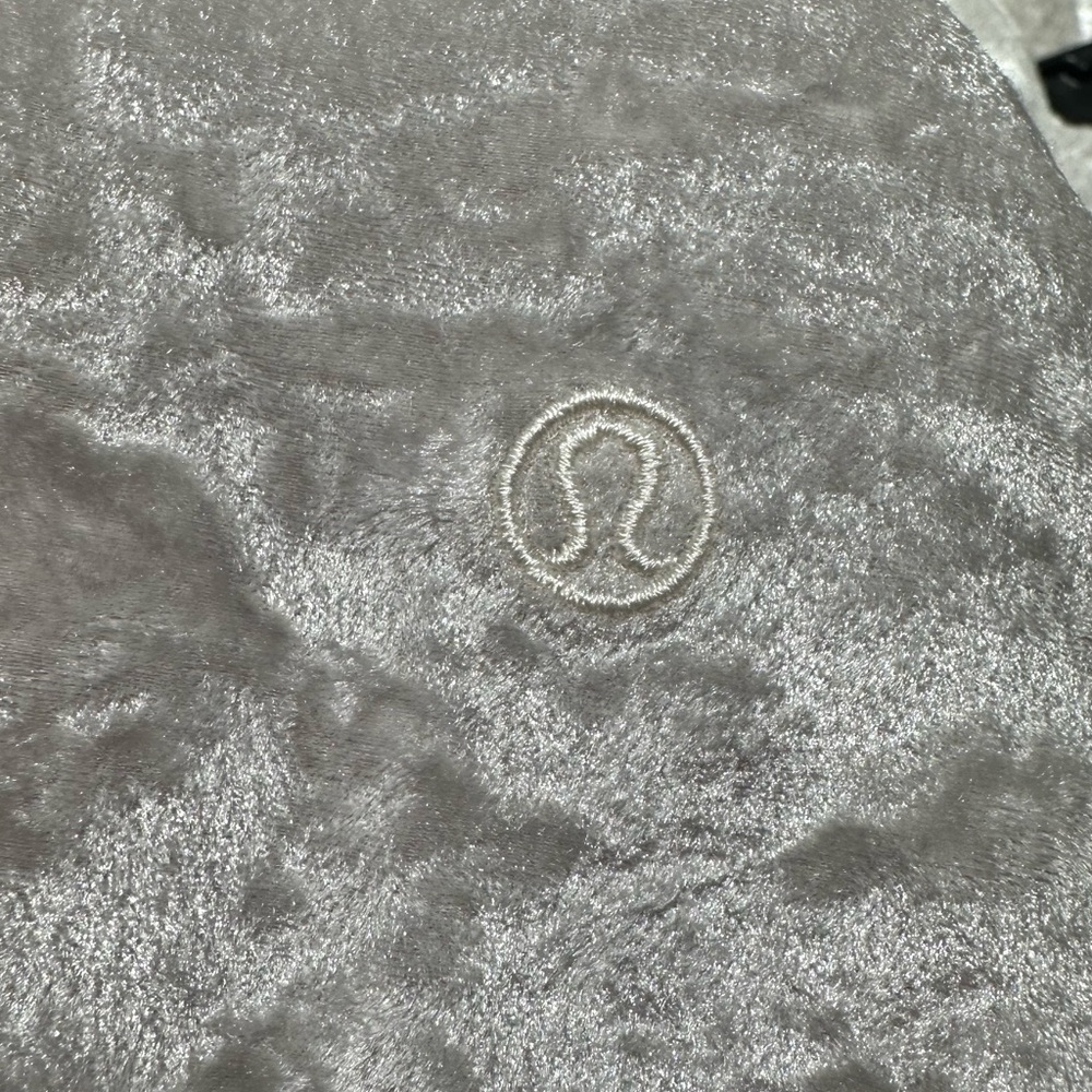 Lululemon Active Wear Ready To Crush Joggers White/Cream Soft Velvet Size 6 - Picture 5 of 6